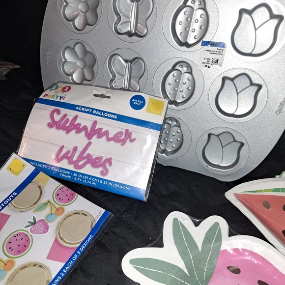 NEW- SPRING IN WINTER PARTY-WILTON Spring Cake-Cookie Pan PLUS - Picture 6 of 10